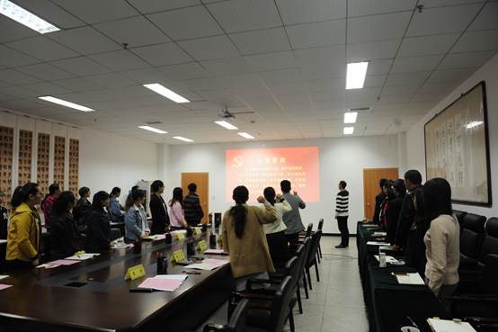 说明: D:\党总支\20181019:学习先进事迹,坚定理想信念,做合格党员主题党日活动\微信图片_20181022090154.jpg