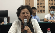 刘芝凤教授为我校师生作学科服务讲座并考察图书馆